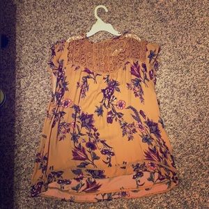 Cute top, Perfect for summer!!